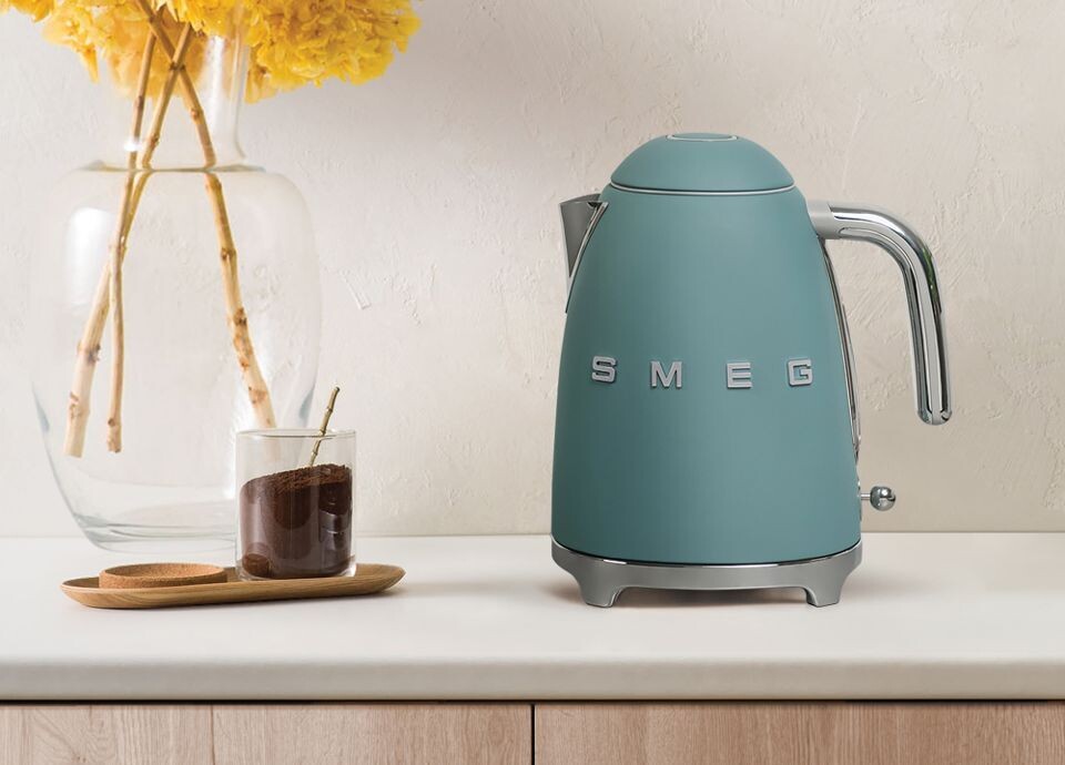 Smeg KLF03EGMEU Kettle - Emerald Green