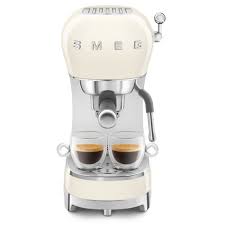 Smeg ECF02CREU Espresso Manuel Kahve Makinesi - Krem