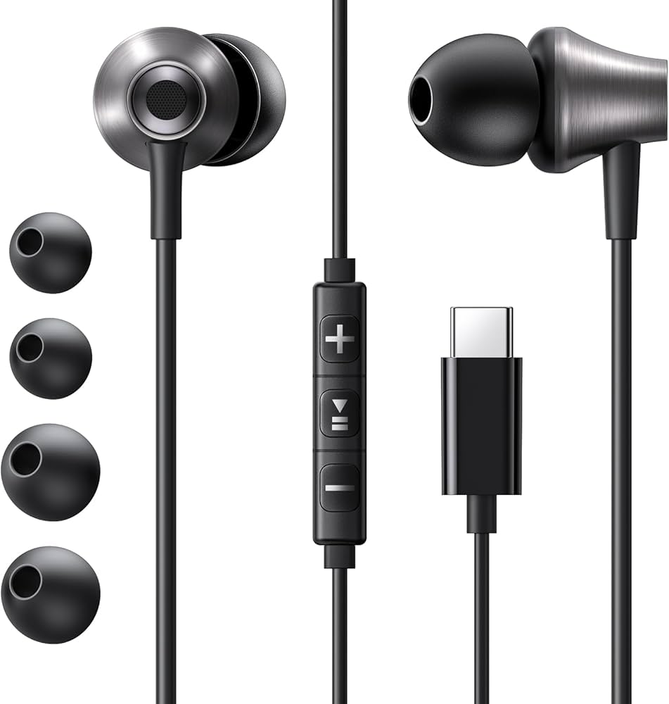 UGREEN USB-C Earphone with Microphone and Volume Control, Noise Isolation, Powerful Bass - EP105 35754